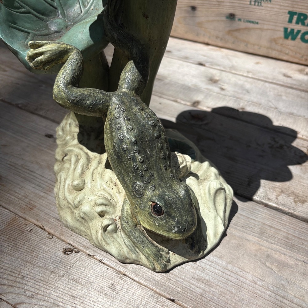 Frog Toad Lily Pad Lotus Flower Garden Statue Bird Feeder Trinket Dish 12 Inch